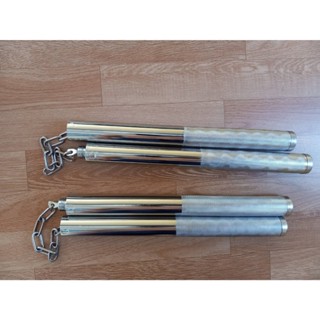 กระบองสองท่อนเหล็ก กับ ไม้  มีตำหนิ แต่เล่นได้ตามปกติ