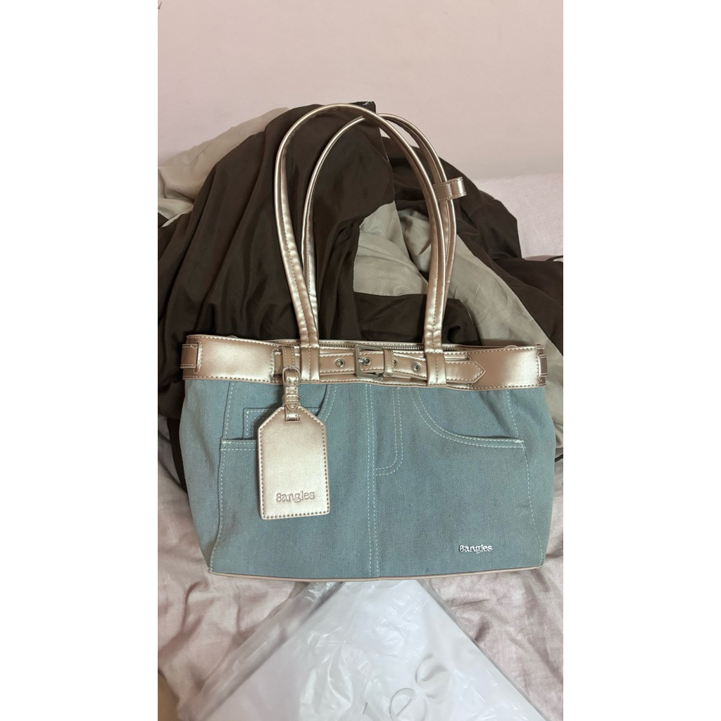 กระเป๋า 8angles มือสอง อุปกรณ์ของครบทุกอย่างค่ะ