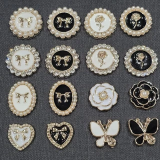 DP28 เพชรตกแต่งโบว์ไว้อาลัย ทำเข็มกลัดจำนวน 10 ชิ้น