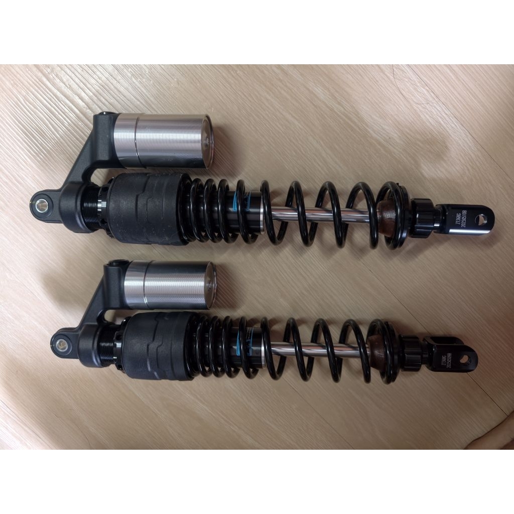 ขายโช๊คหลัง zontes 368g ใช้งานแค่600โล ถอดออก