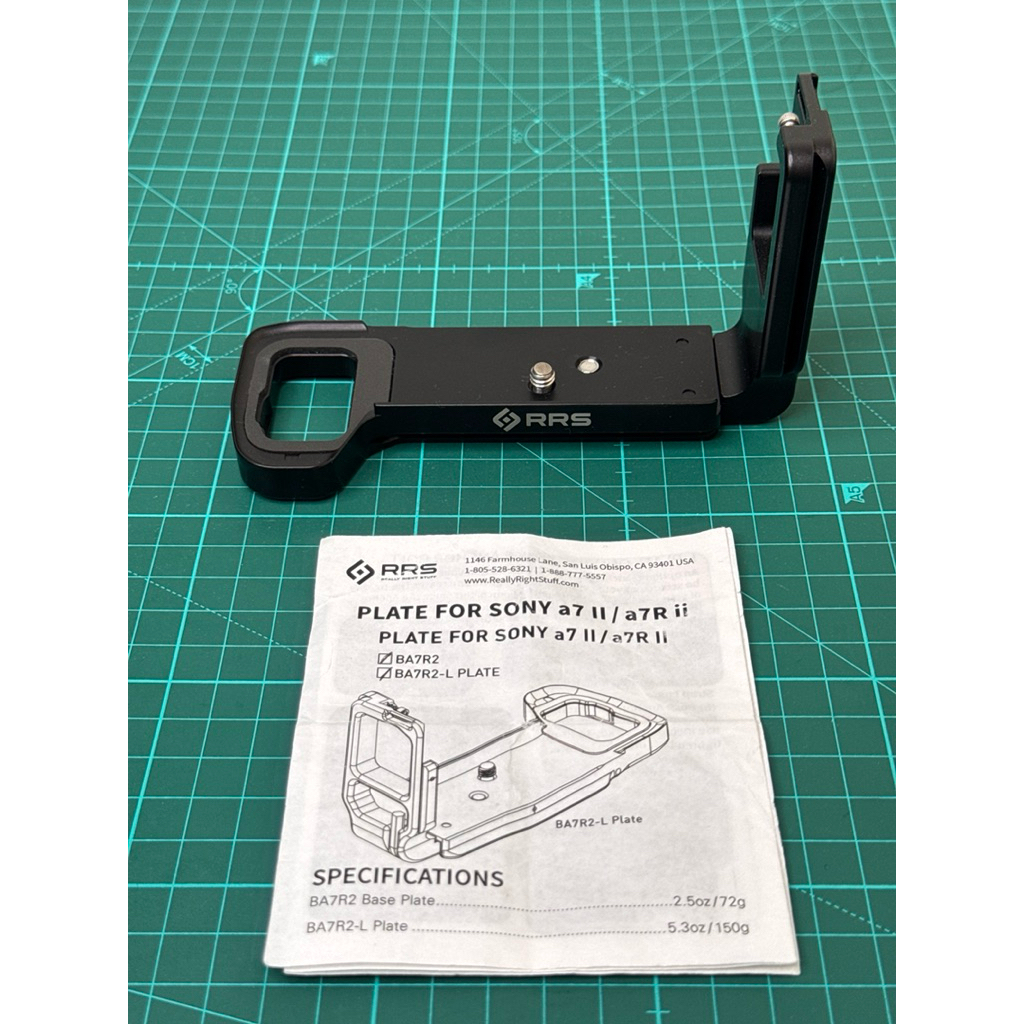 Really Right Stuff (RRS) BA7R2 Base plate + L-Plate สำหรับ Sony A7ii และ A7Rii สภาพดีมาก หายาก พร้อม