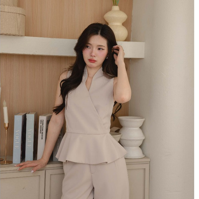 Milin T42 Mena top by hanamilinclothing ราคา ถูกที่สุด ดีลบีเคเค แกลเลอรีภาพที่ 2