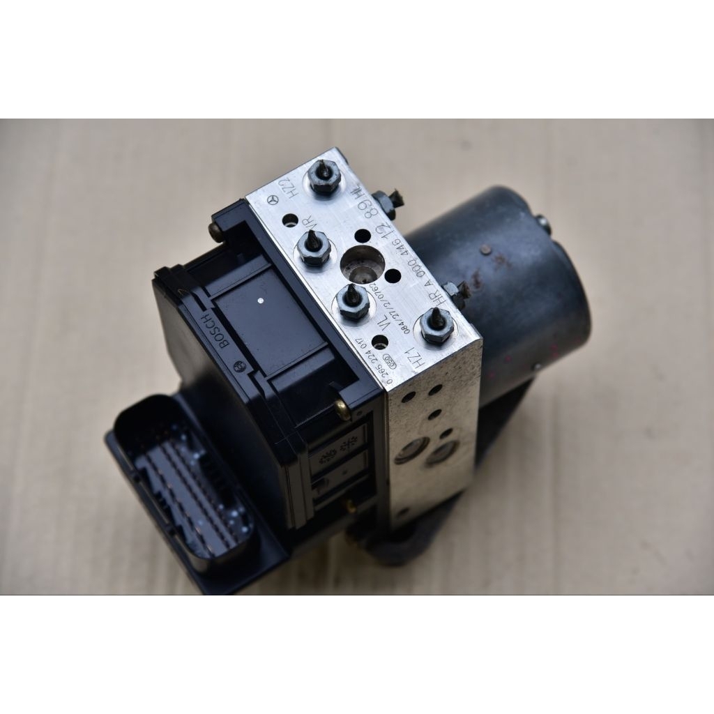 ปั้ม ABS Benz Vito W638