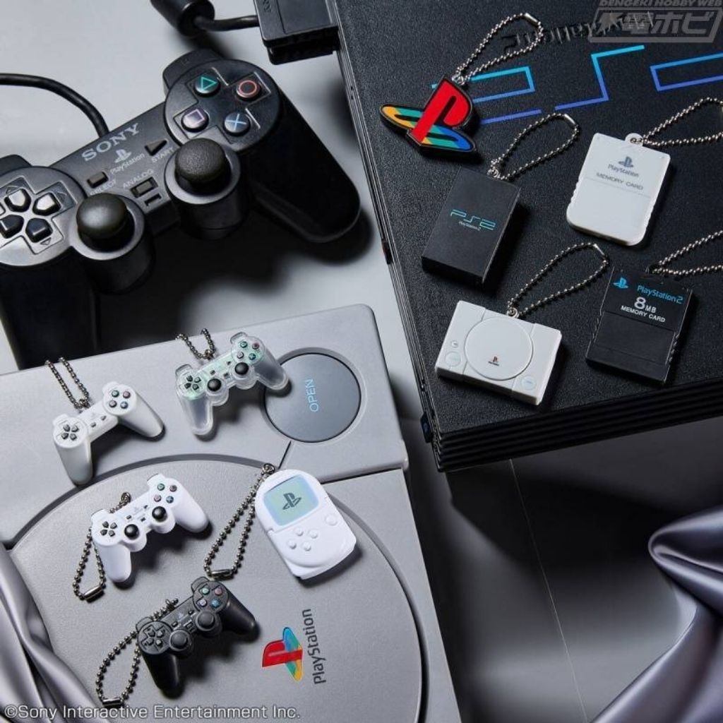 PlayStation Miniature Console & Controller Charm – Mini Figure Keychain Series