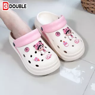 BB Double รองเท้าแตะ สไตล์การ์ตูนน่ารักสุดๆ สีครีมชมพู แต่งจี้บิทแมวสาวหวาน โดนัทไอติม ใส่สบาย กันน้ำ 2026 New Arrival