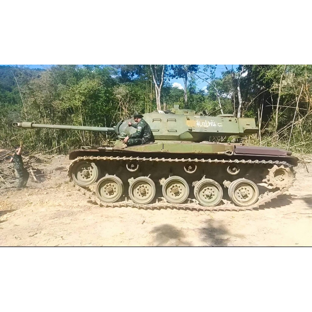 โมเดล รถถัง M41 walker bulldog  ขนาด 1/144  สีเขียว ของไทย