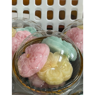 ขนมอาลัว ผู้การพรรณ วางขายในร้านป้านงค์