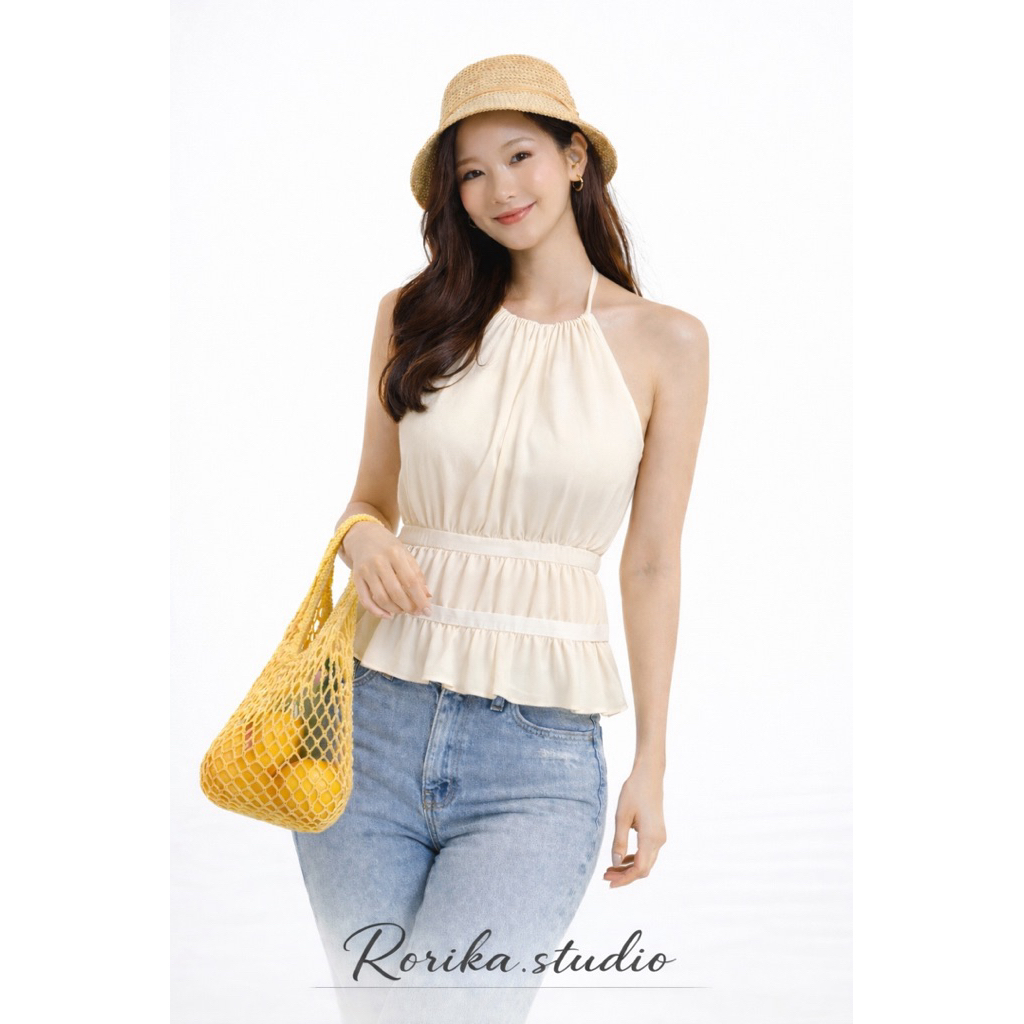 ส่งต่อ/มือ2:เสื้อสายคล้องคอสีครีม โชว์หลังผ้าซีทรูฟูละมุน-เเบรนด์Pormthong 🤍