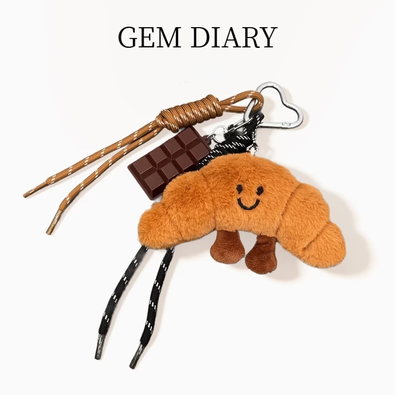 GEM DIARY ส่งเร็ว🚚จี้ตุ๊กตาขนมปังน่ารัก croissont ตุ๊กตาตุ๊กตากระเป๋านักเรียนจี้พวงกุญแจ