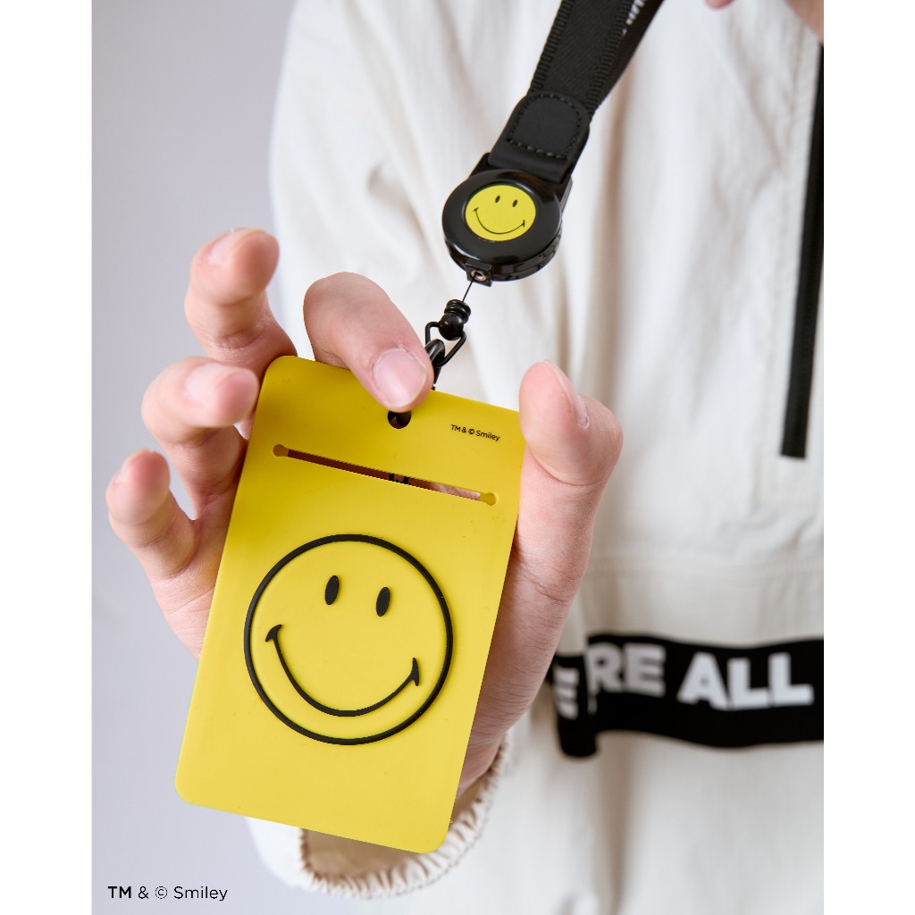 SMILEY® CARD SLEEVE WITH LANYARD