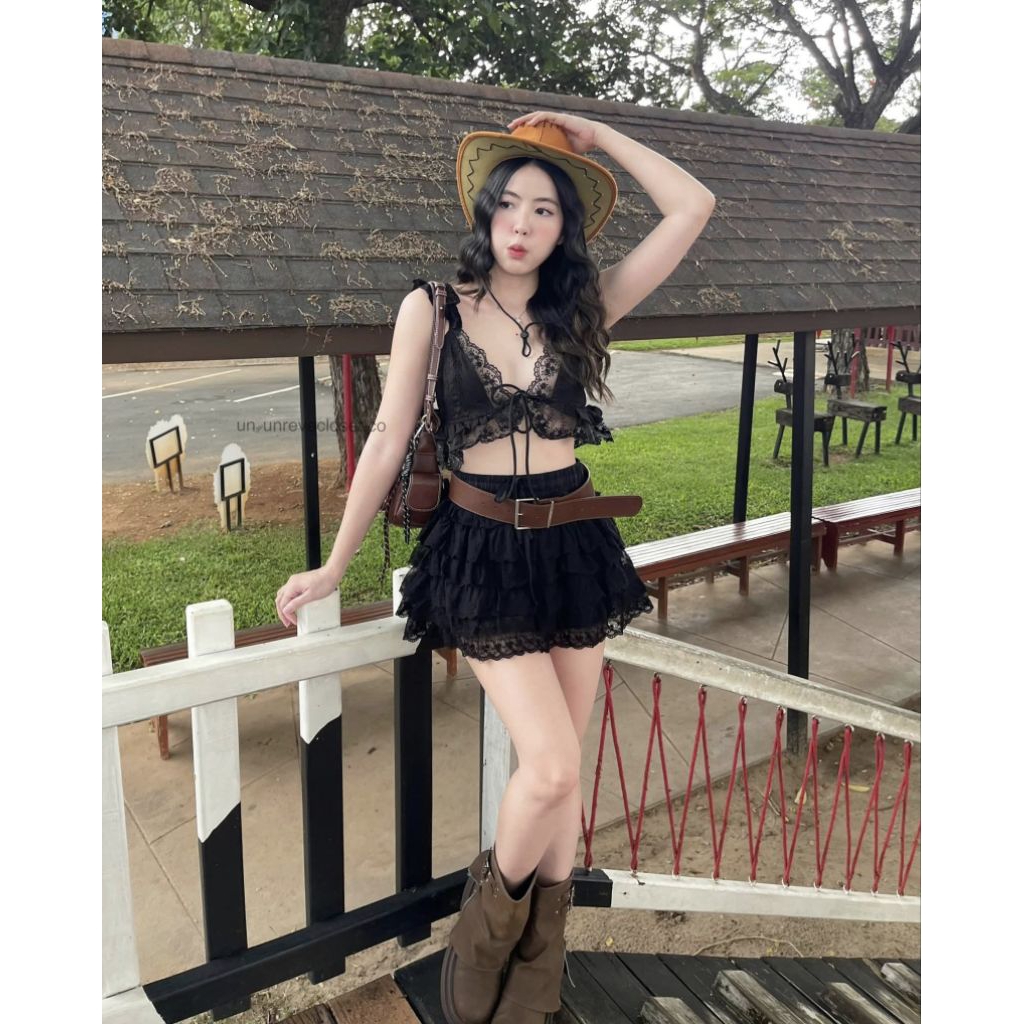 *เสื้อครอปลูกไม้* สีขาว-ดำ งานร้าน Un reve