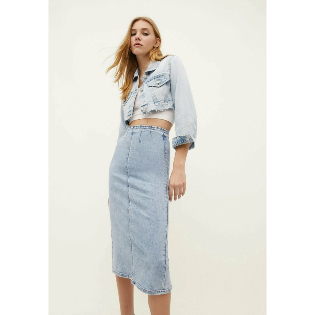 Stardivarius denim tube skirt in light blue กระโปรงยีนส์ยืดทรงสอบแหวกหลัง ใหม่ป้ายห้อย