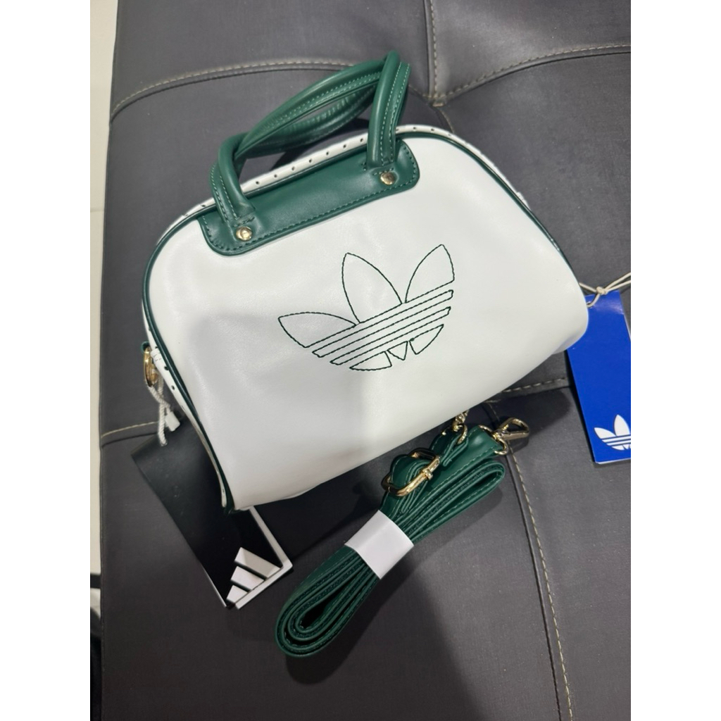 กระเป๋า Adidas Originals mono  mini bowling bag สีขาว/เขียว