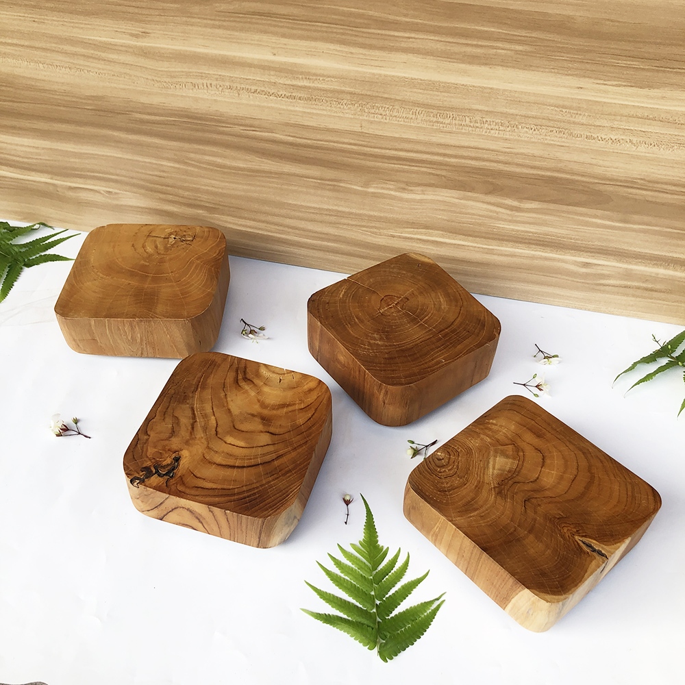 แท่นไม้สักสไตล์ธรรมชาติ Wood Block Stand