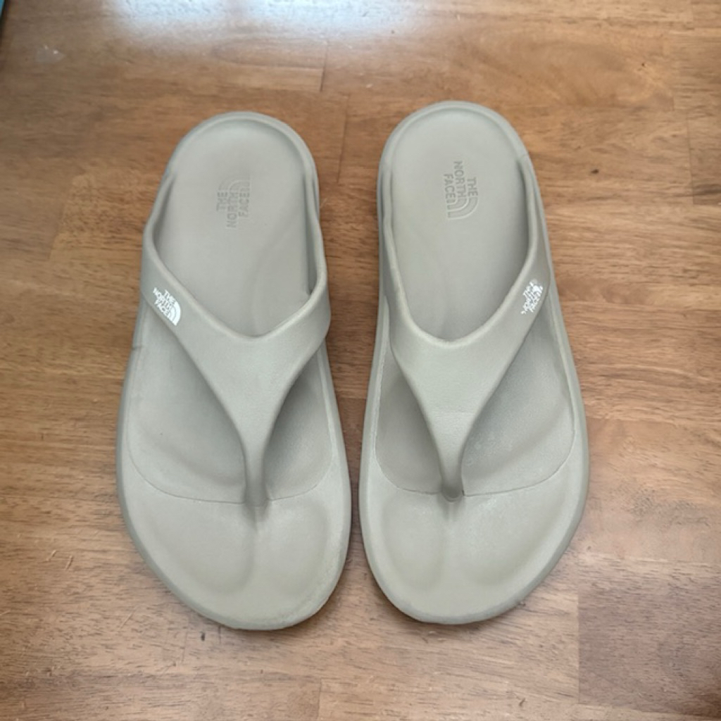 รองเท้าแตะผู้ชาย The north face มือสองของแท้ ไม่มีกล่อง ไซส์ 44