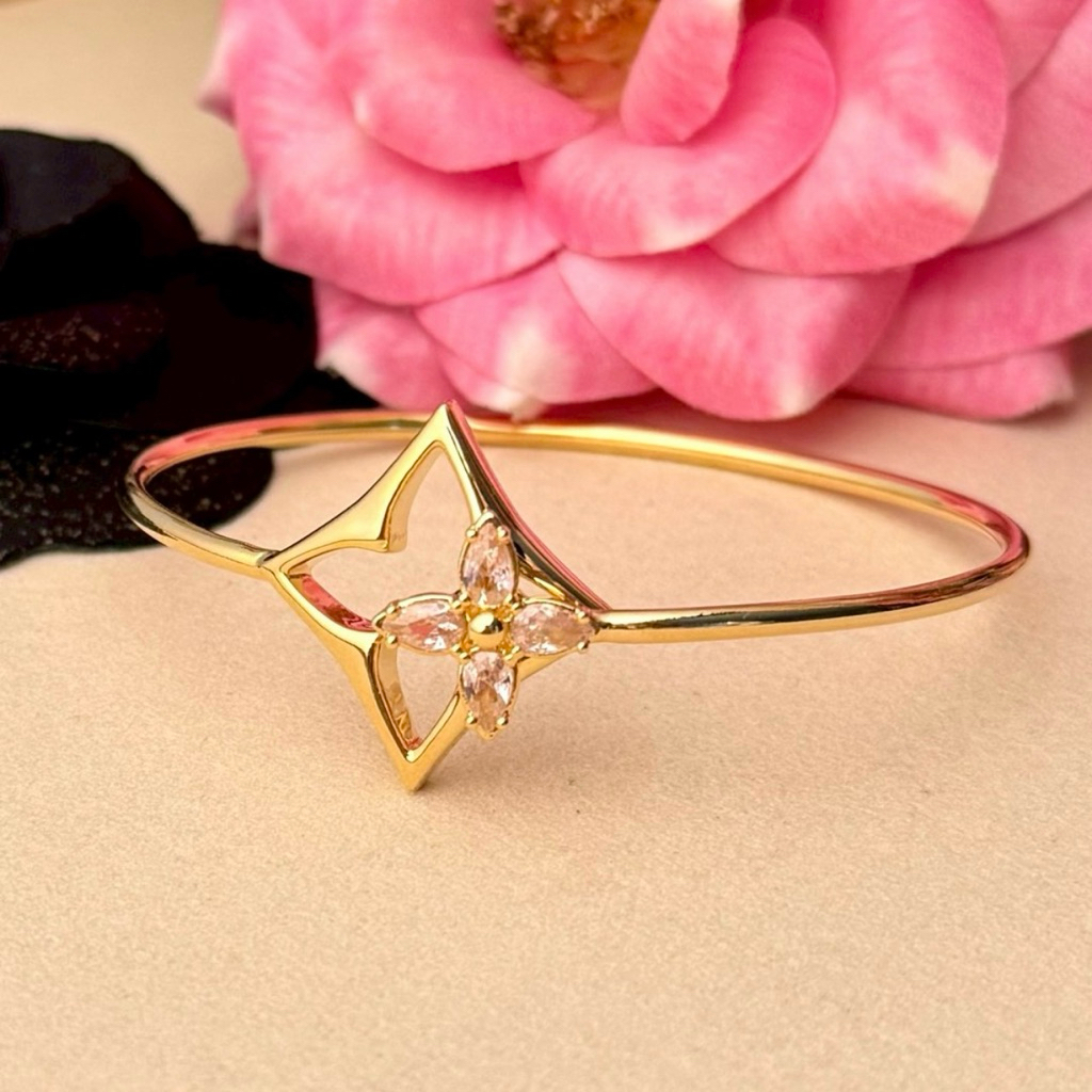 สร้อยคอ LV BLOSSOM PINK NECKLACE