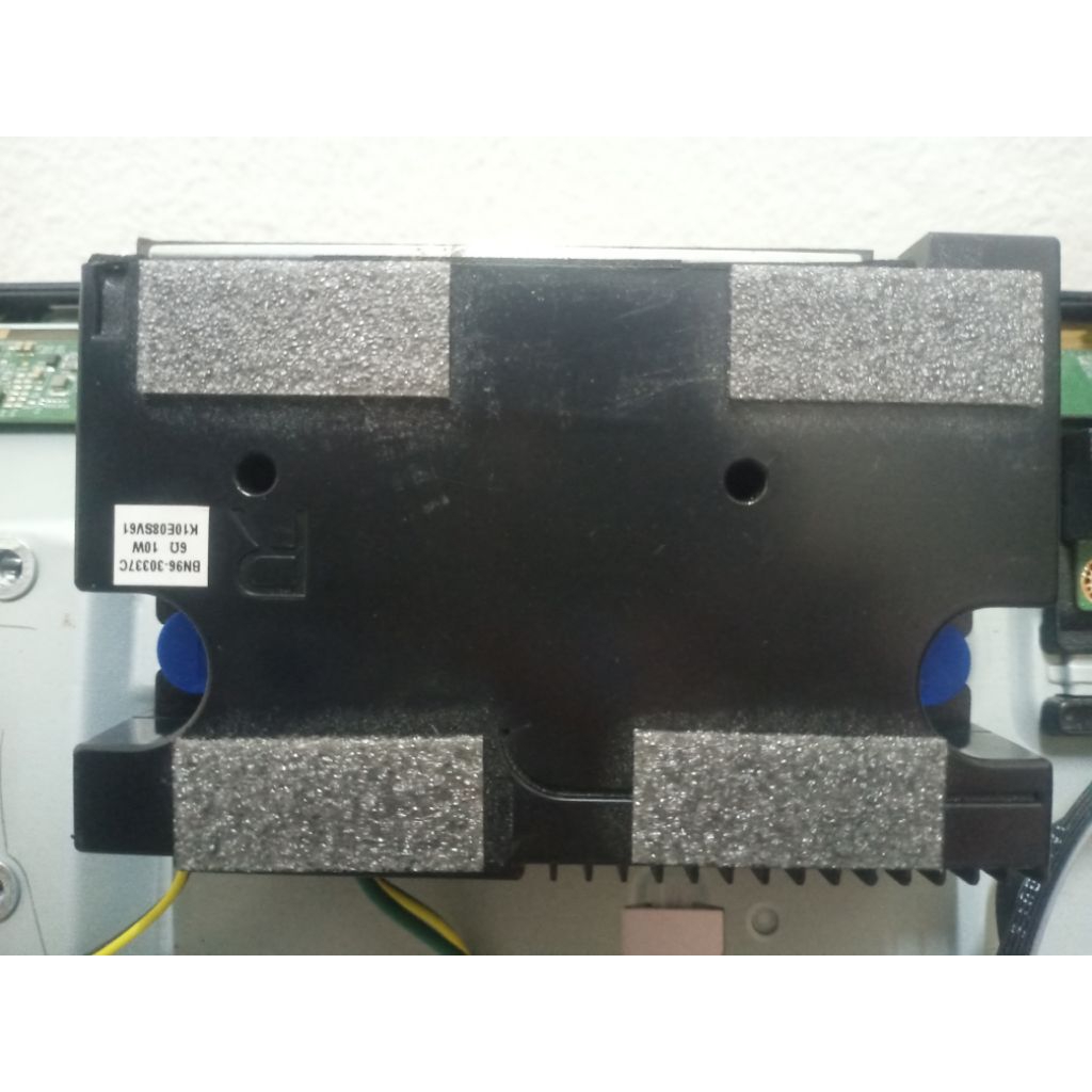 ลำโพงคู่ Samsung Smart TV 40 นิ้ว รุ่น UA40J5250DKXXT