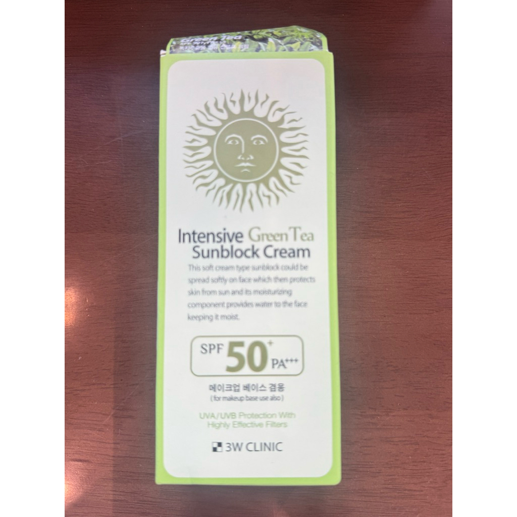 กันแดด 3W Clinic ชาเขียว spf50+PA+++ขนาด 70 ml กันแดดหน้า