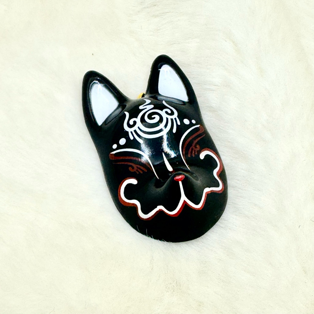 พวงกุญแจหน้ากากจิ้งจอกญี่ปุ่น หรือที่เรียกว่า Kitsune Mask