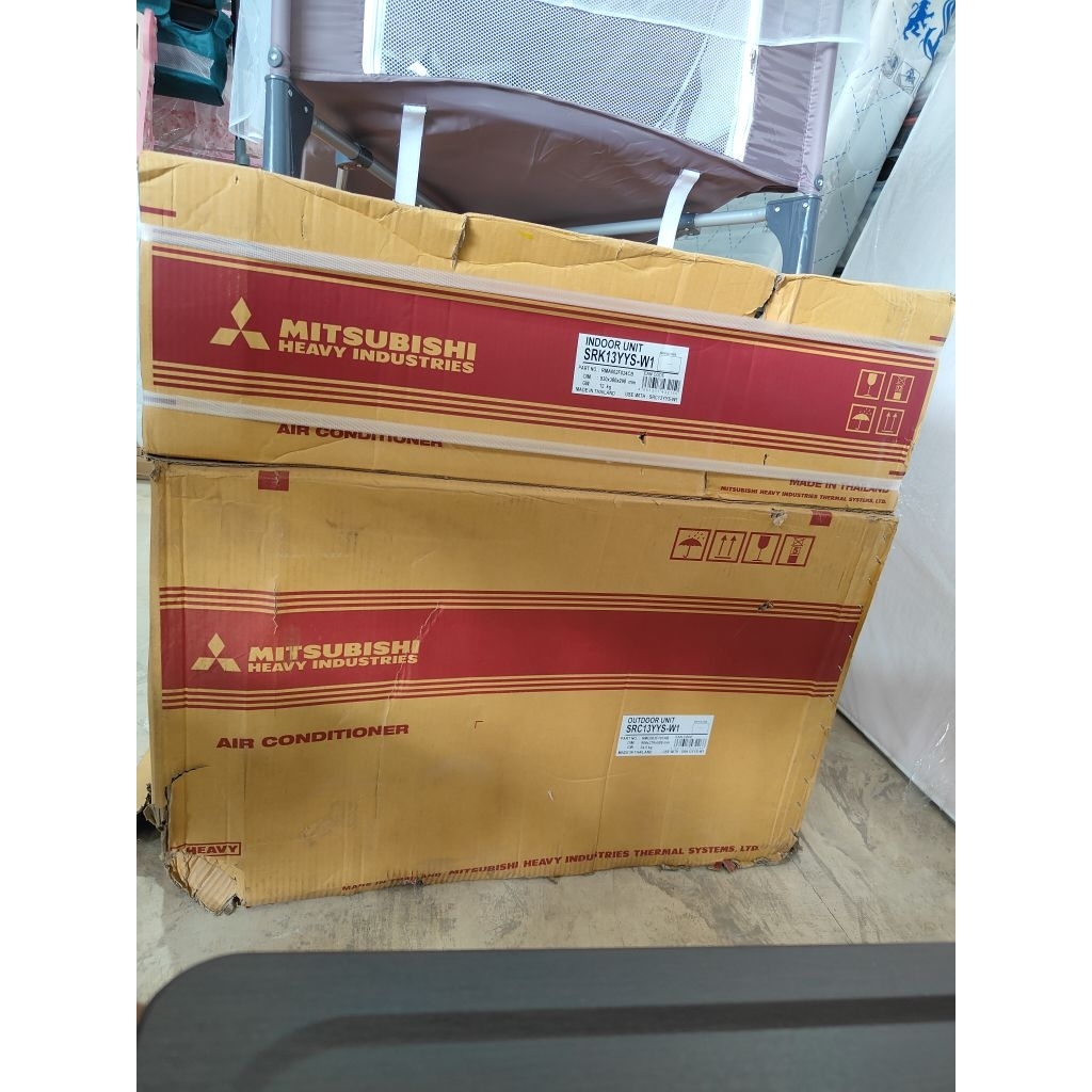 เครื่องปรับอากาศ Mitsubishi Heavy Industries รุ่น SRC13YYS-W1 มือหนึ่งมีตำหนิไม่มีท่อแอร์ (ไม่มีบริก