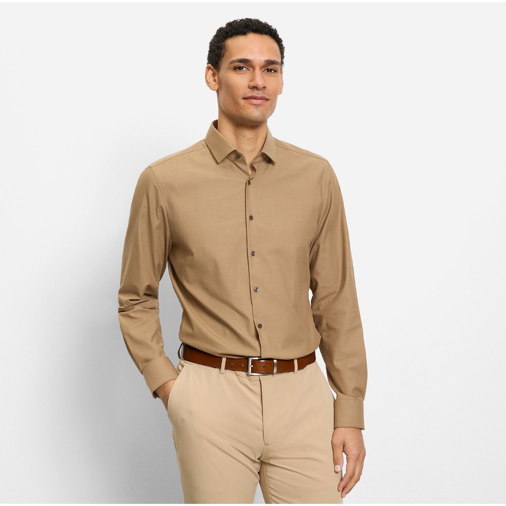 OLYMP LEVEL FIVE SHIRT เสื้อเชิ้ตผู้ชายแขนยาว ทรงพอดีตัว Body fit สีน้ำตาล SPRI26