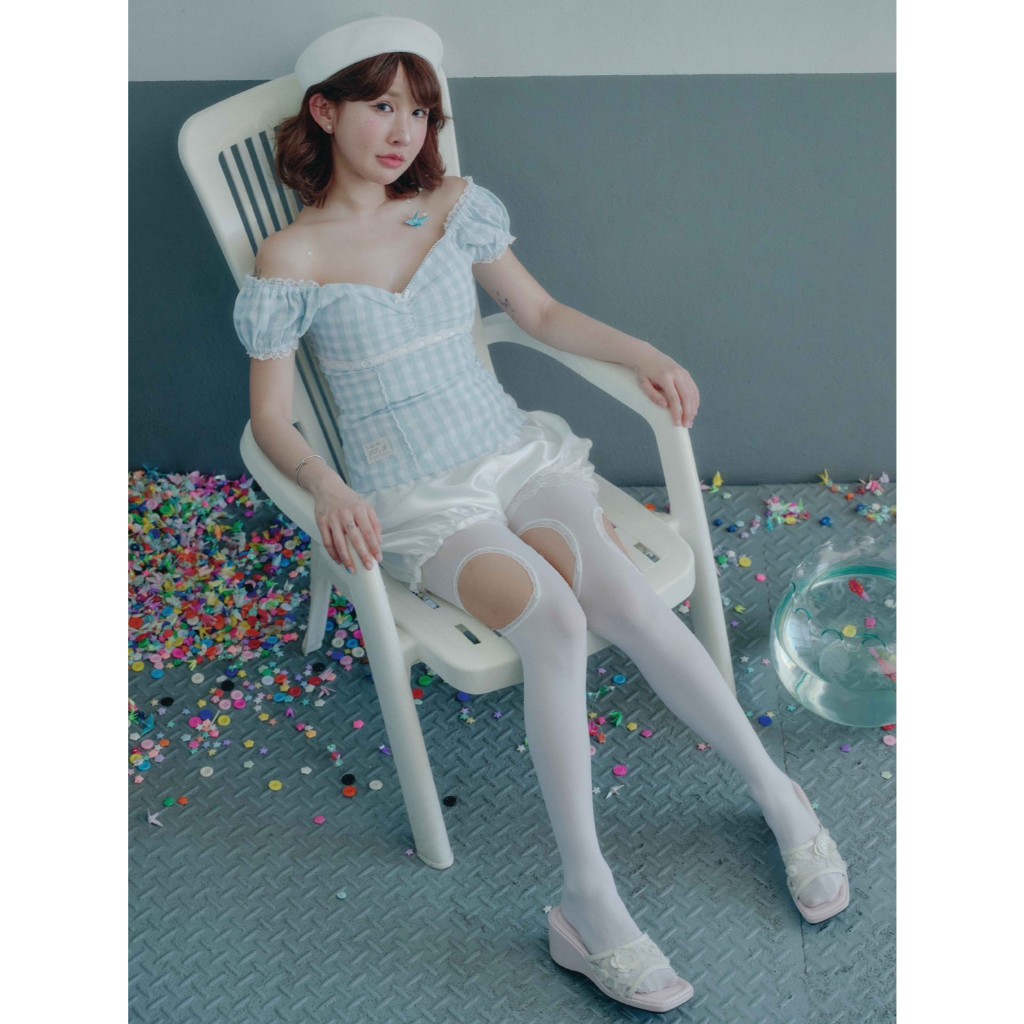 STYLIST x Brinkkty -Stylist-Blouses-Luna-007  -  เสื้อปาดไหล่แขนตุ๊กตา รูปที่ 7