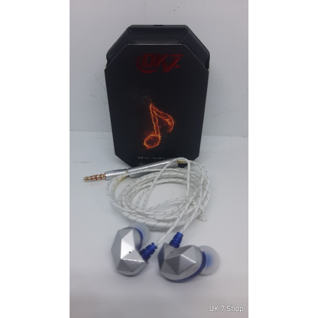 หูฟัง  Hi-Res Audio   ยี่ห้อ QKZ