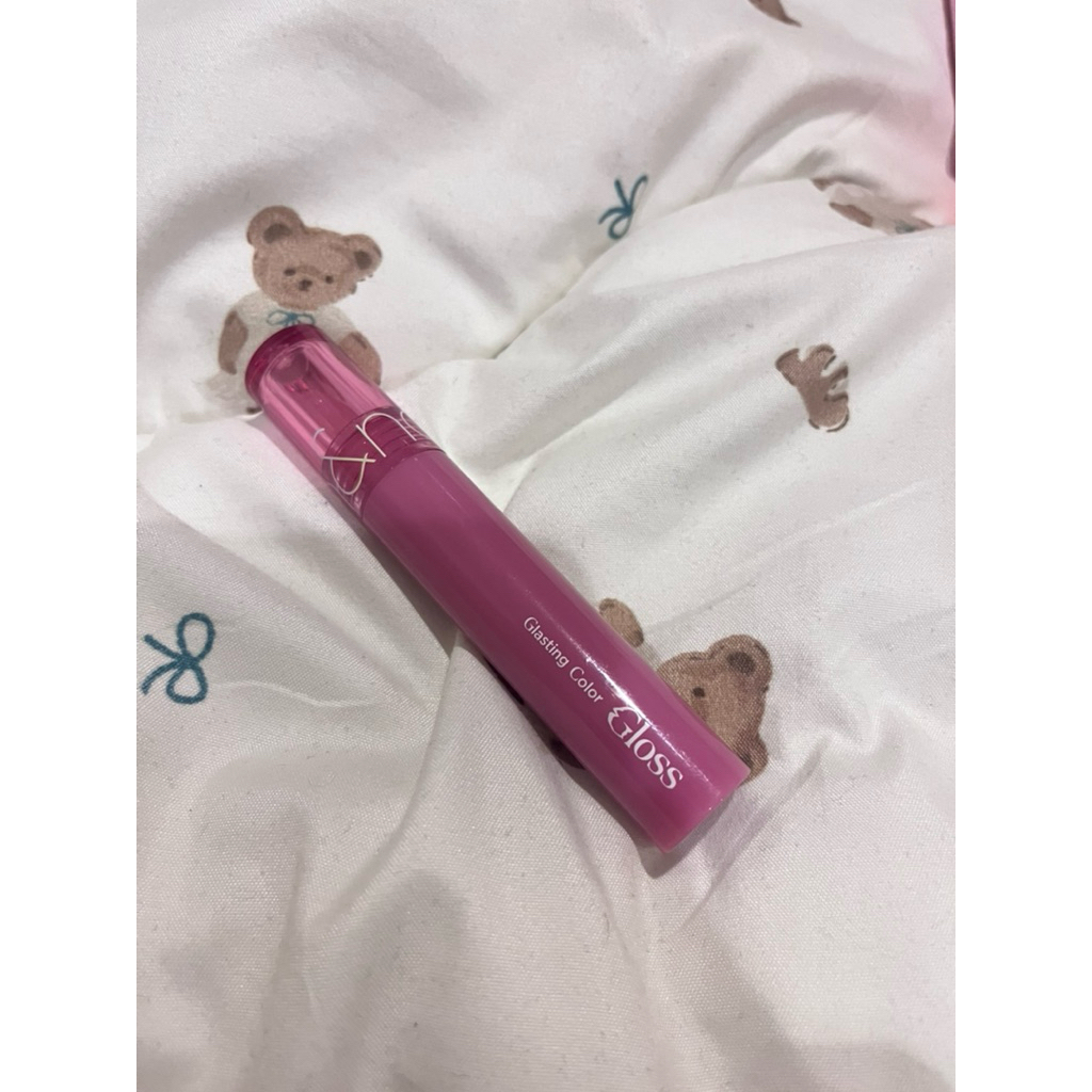 ส่งต่อลิป Romand รุ่นฮิตลิซ่า Glasting color gloss 95%