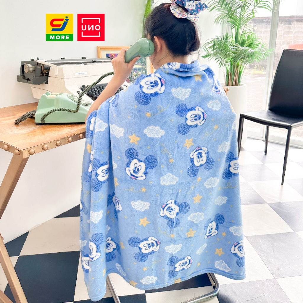 UNO ผ้าห่มคลุมไหล่ Mickey&Friends ลิขสิทธิ์แท้