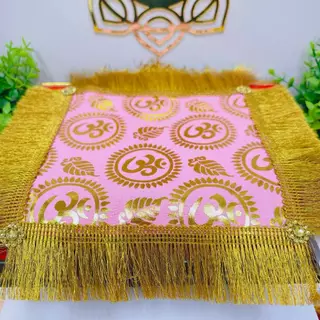 MT-OM1Aผ้ารององค์เทพ รองของไหว้บูชา ลายโอม 5 สี ความยาว 7*10 นิ้ว