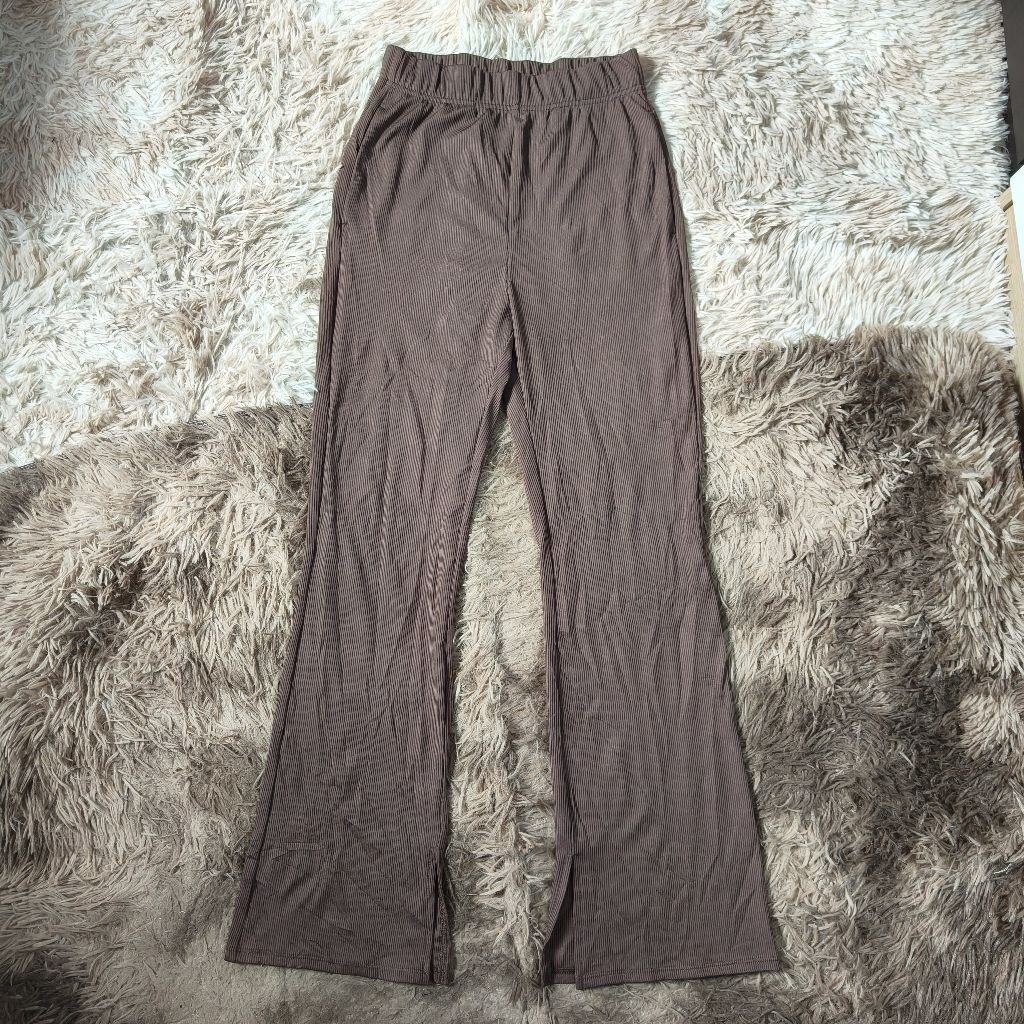 กางเกง Gu             .