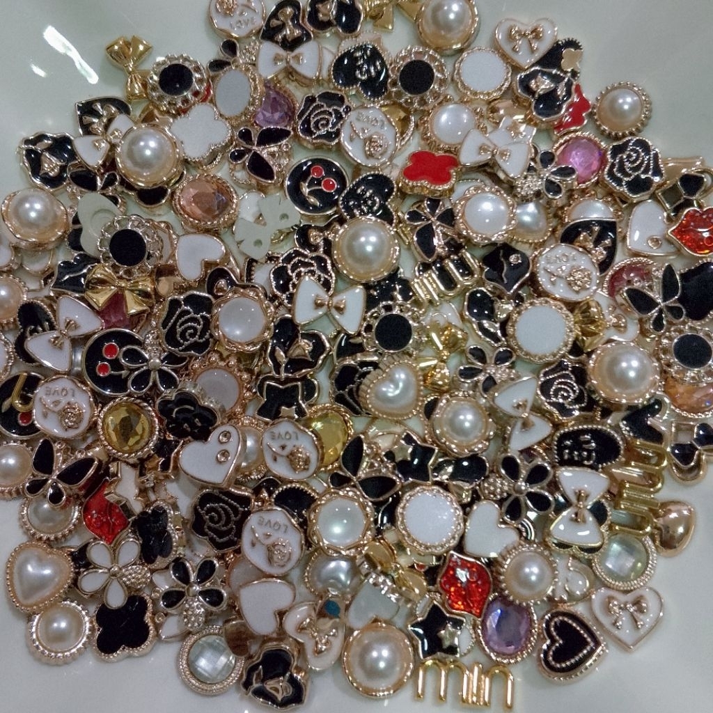 อะไหล่ตกแต่ง sizeเล็ก/กลาง/ใหญ่ขนาด 0.8-2.7cm. แบบคละ 40 ชิ้น!พร้อมส่ง!(อ่านรายละเอียดก่อนสั่งนะคะ)*เก็บโค๊ดหน้าshopee*