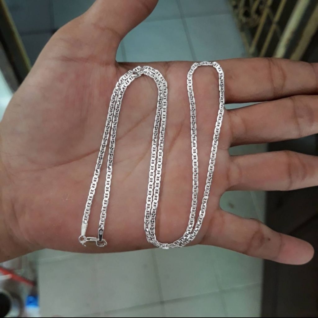 สร้อยคอเงินแท้92.5% ลายกุชชี่ขนาด2มิล ตะขอสามารถแจ้งเปลี่ยนได้ทางแชท ไซส์2สลึง(น้ำหนักจะขึ้นอยู่กับความยาวด้วยครับ)