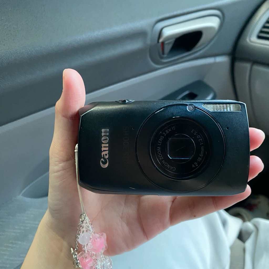 Canon ixy 30s - Canon ixus 300 hs