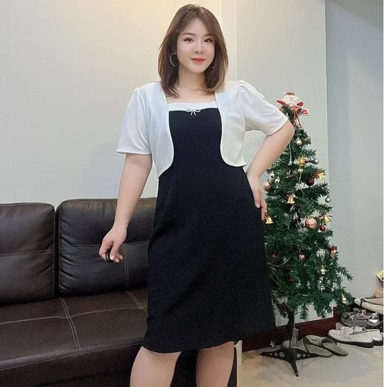 เดรสสาวอวบทูโทน ผ้ายืดวูลเวฟ กระโปรงทรงย้วย ขนาดฟรีไซส์อกก่อนยืด 42" ยืดได้ถึง 46 "เอว 34"-44"สะโพก 48-50"ยาว 41"WT
