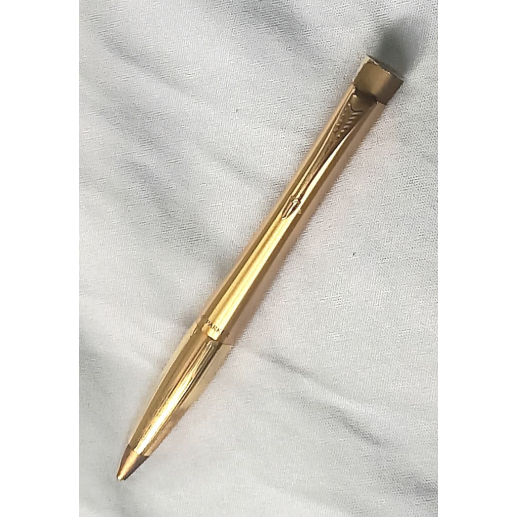 ปากกา Parker Urban Gold GT ด้ามสีทอง ขอบสีทอง ระบบหมุน ของมือสอง สวยงาม พร้อมกล่อง