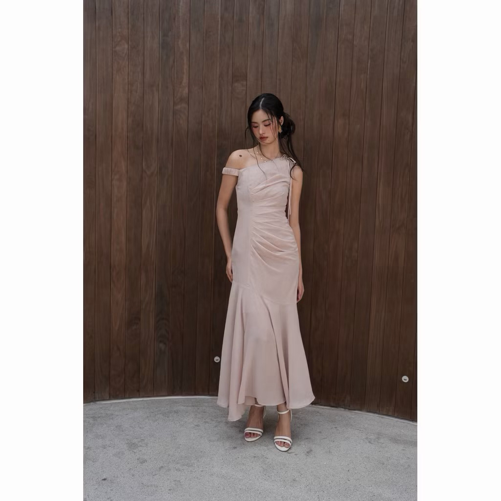 ส่งต่อเดรสออกงาน VenusP.-Lyn dress(ผ้าชีฟอง)