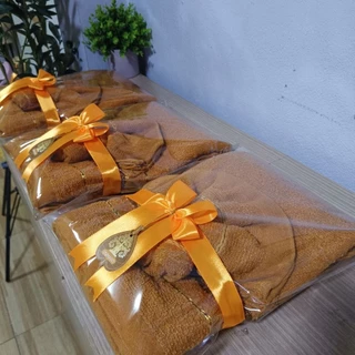 พร้อมส่ง จัดเซท 2 ชิ้นผ้าเช็ดตัวถวายพระผืนใหญ่ + ผืนเล็กแพ็คถุงผูกโบว์พร้อมถวายพระ ผ้านุ่ม ซึมซับดี เหมาะสำหรับงานบุญ