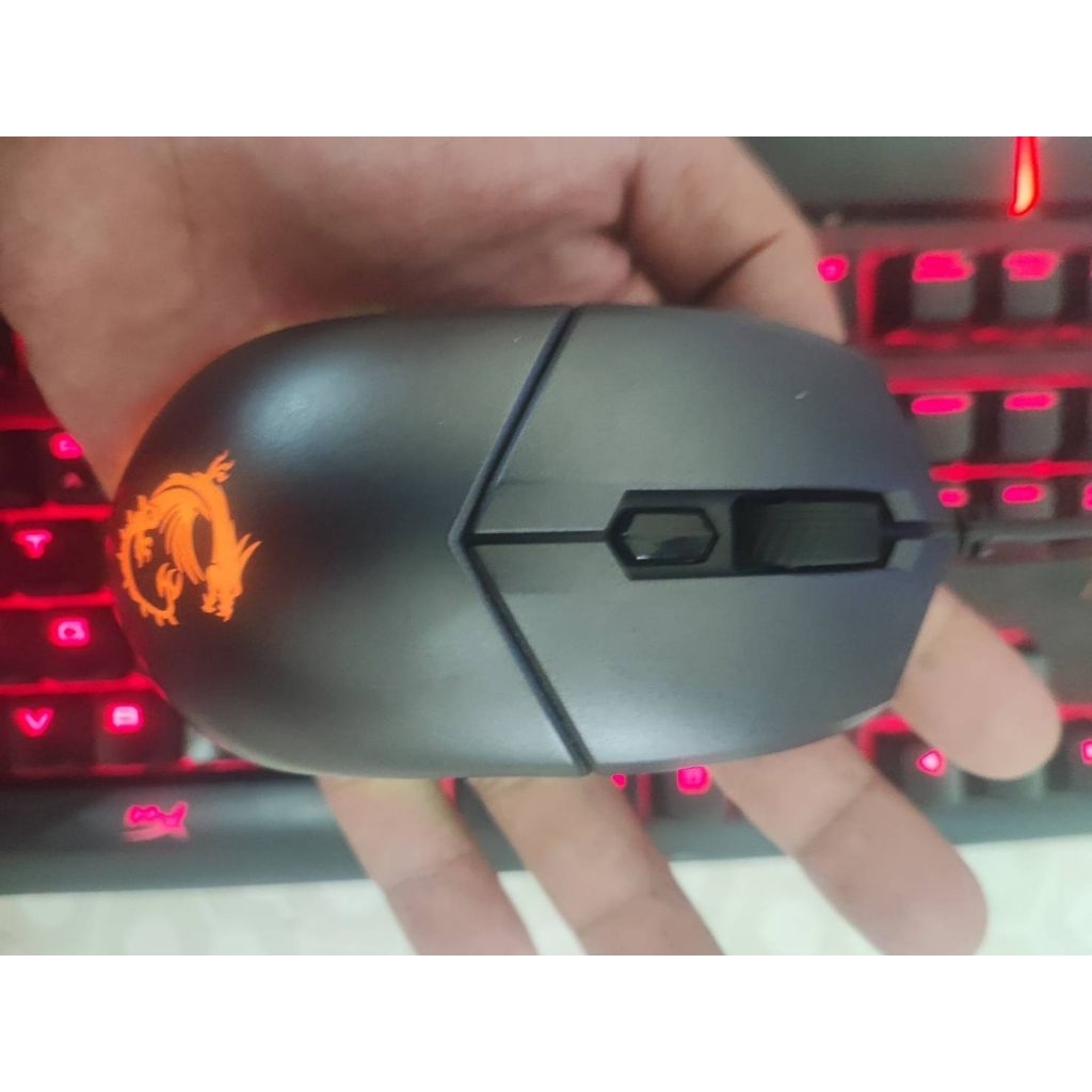 MSI clutch GM11 gaming mouse