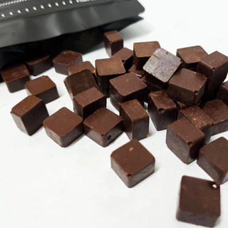 ดาร์กช็อคโกแลต 100% รสชาติเข้มขมมาก มีรสเปรี้ยวปลายอ่อนๆ ไม่หวาน Dark Chocolate suncao จากชุมชนเกษตรกรราชบุรี