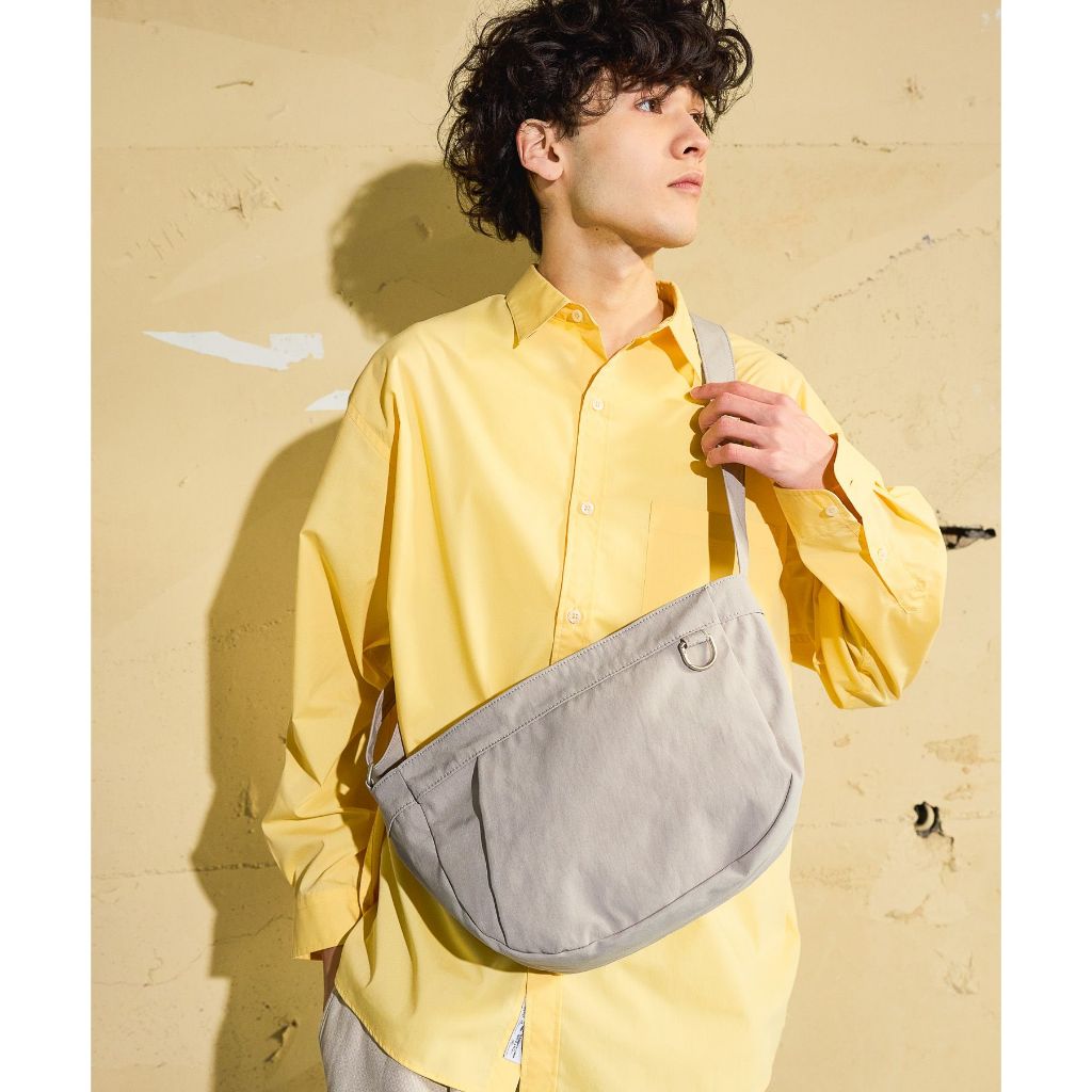 niko and ... กระเป๋าสะพายข้าง จุของได้เยอะ D-ring pocket side bag