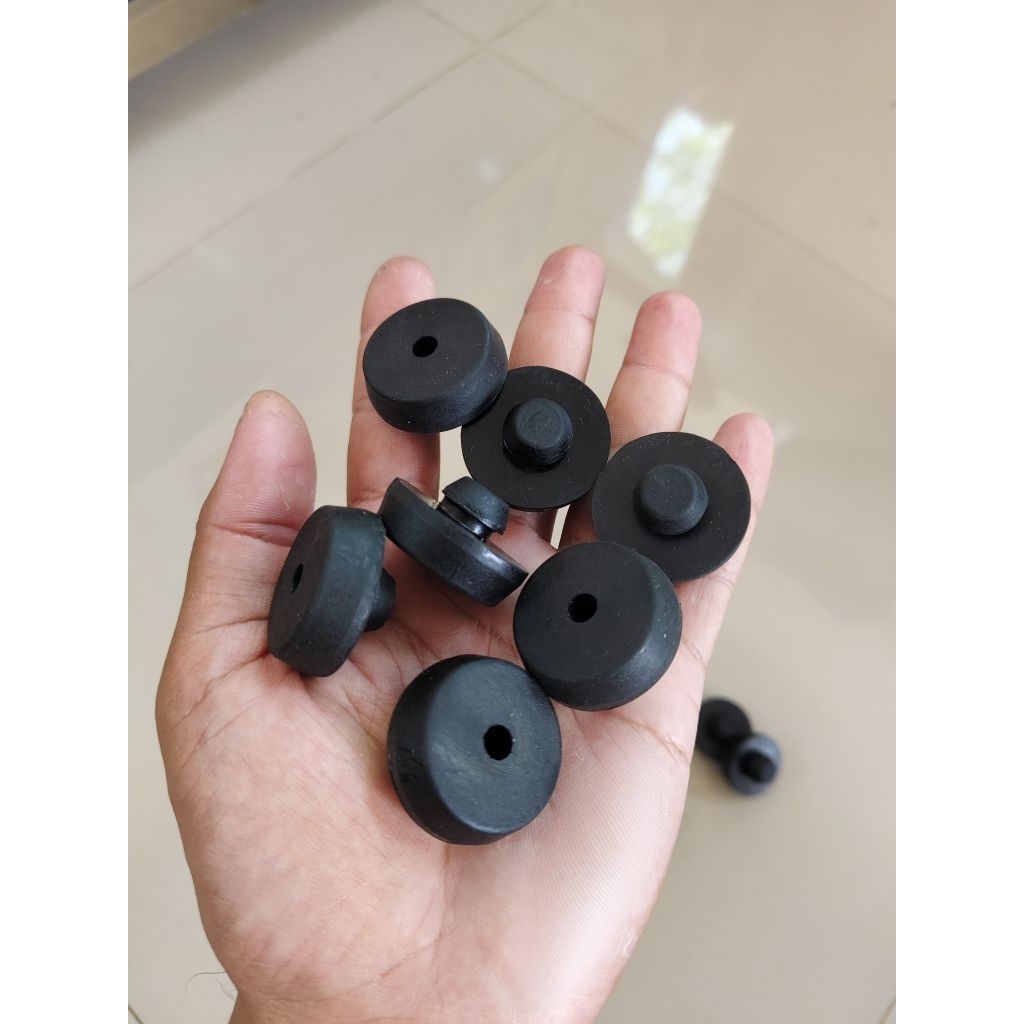 ลูกยางเบาะ ใส่รุ่น RX100 RX125 ราคาตัวละ 40บาท