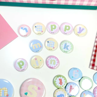 เข็มกลัด ตัวอักษร A-Z ขนาด 58 mm. Alphabet Button Badges | STICKO BUFFET