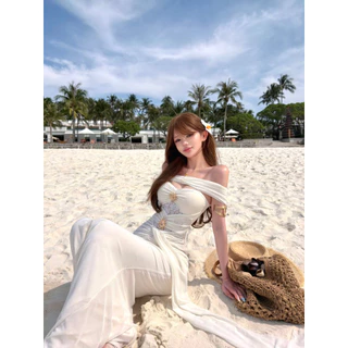 แม็กซี่เดรส หางปลา ผ้าตาข่าย สีครีม พร้อมสายคล้องคอ/ไหล่เอวแต่งลูกไม้ซีทรู จับจีบระบายหน้า แถมฟรี เข็มกลัดดอกไม้ #8187