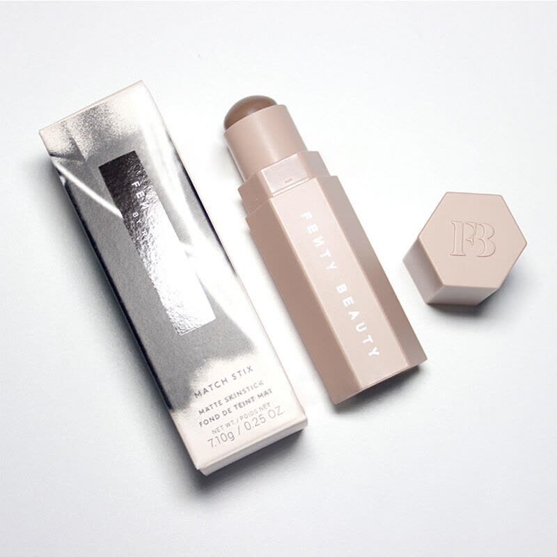 จัดส่งภายในวันเดียวกัน 🚚 ของแท้ 💯 Fenty Beauty Match Stix Matte Foundation Stick, 7.10 กรัม