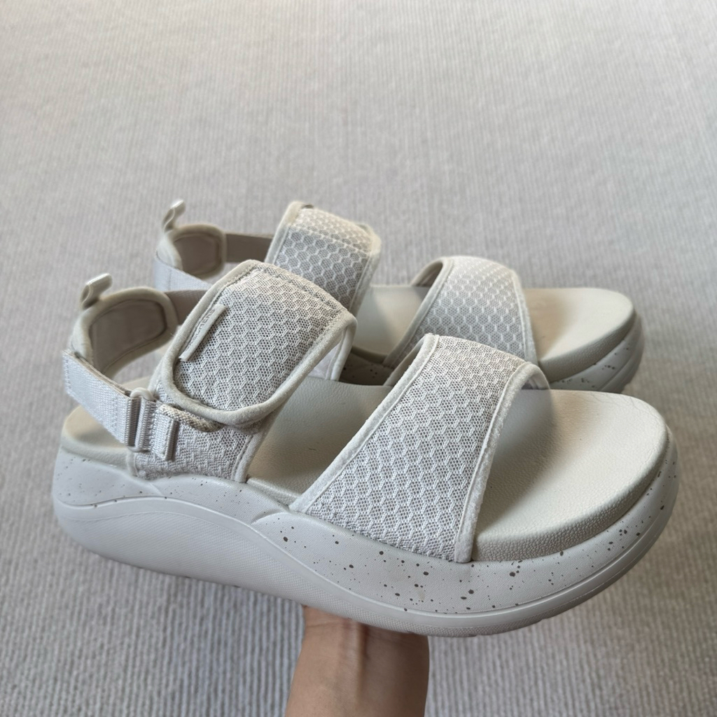 skechers รองเท้ามือสองของแท้ ไม่มีกล่อง sz.39