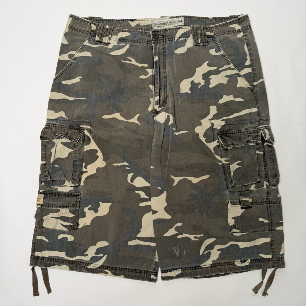 กางเกงคาร์โก้ ขาสั้น สามส่วน ลายพราง Cargo Camo short ทรงJort ทรงคุมเข่า (เอว38) แบรนด์ Lee มือสอง ข