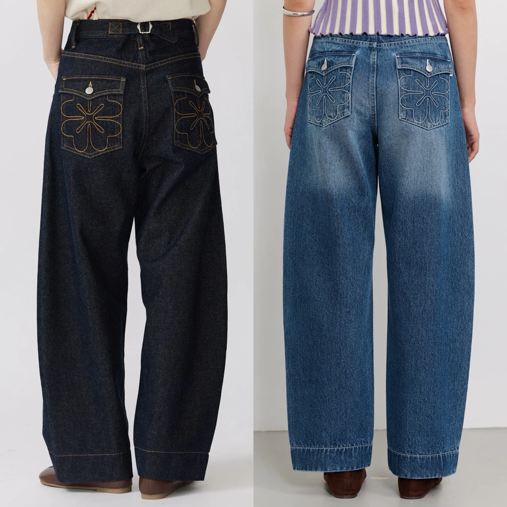 Loma Barrel Jeans [พร้อมส่ง] กางเกงขายาวทรง Barrel ปักโลโก้ที่กระเป๋าหลังฝาปิด