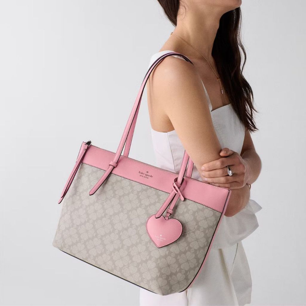 KATE SPADE กระเป๋าสะพายไหล่ รุ่น All Day Spade Flower Tote Bag มีสีให้เลือก