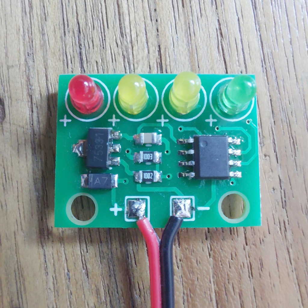 วัดโวลต์ 12V Led แจ้งเตือนระดับแบต แสดงสถานะแบตเตอรี่ 4ระดับ